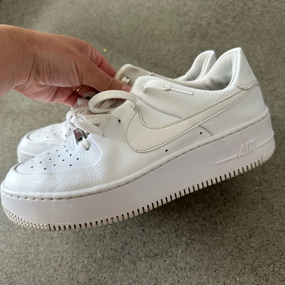 Nike Air Force One Sage Low